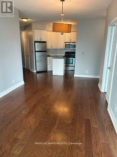 706 - 80 ABSOLUTE AVENUE