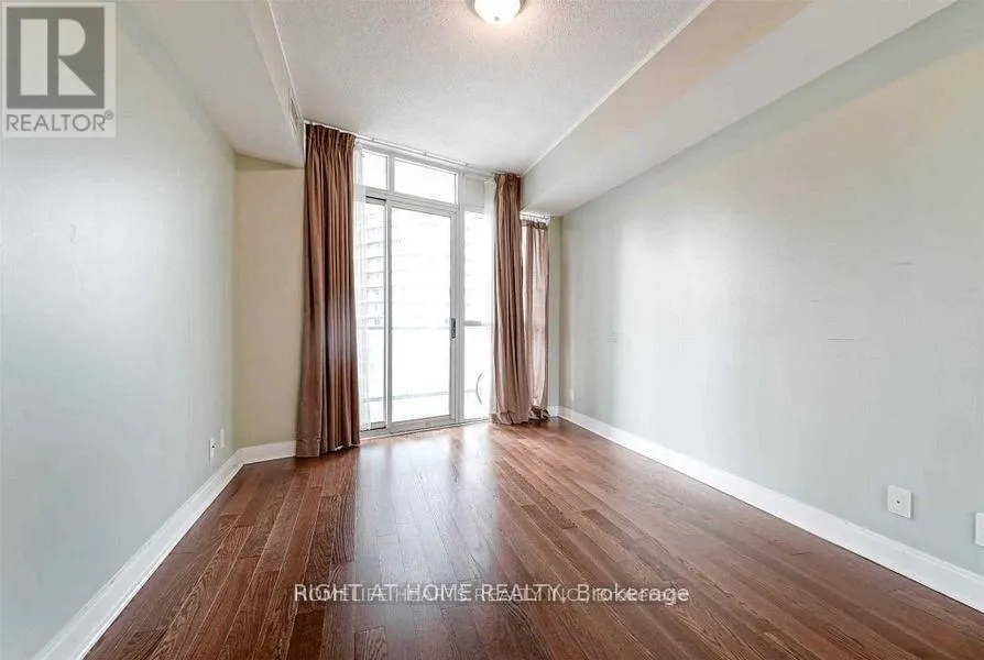 706 - 80 ABSOLUTE AVENUE