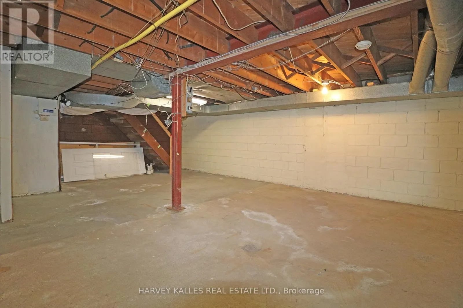 3811 LAKE SHORE BOULEVARD W