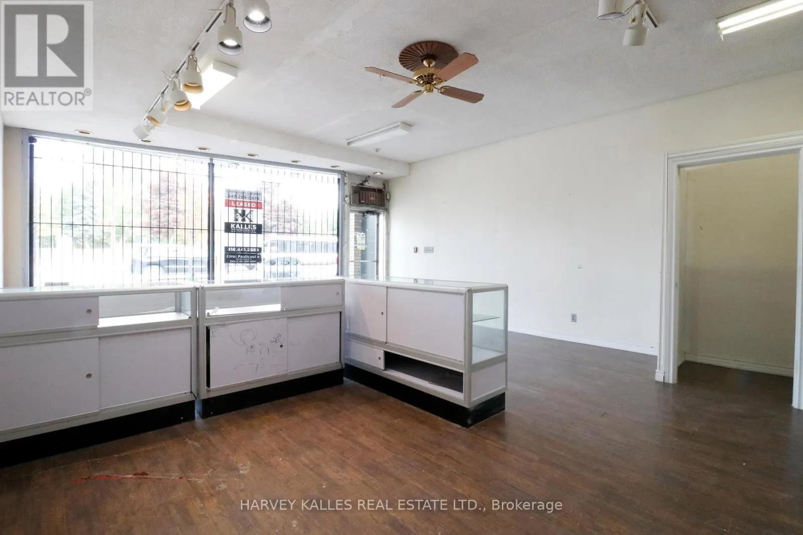 3811 LAKE SHORE BOULEVARD W