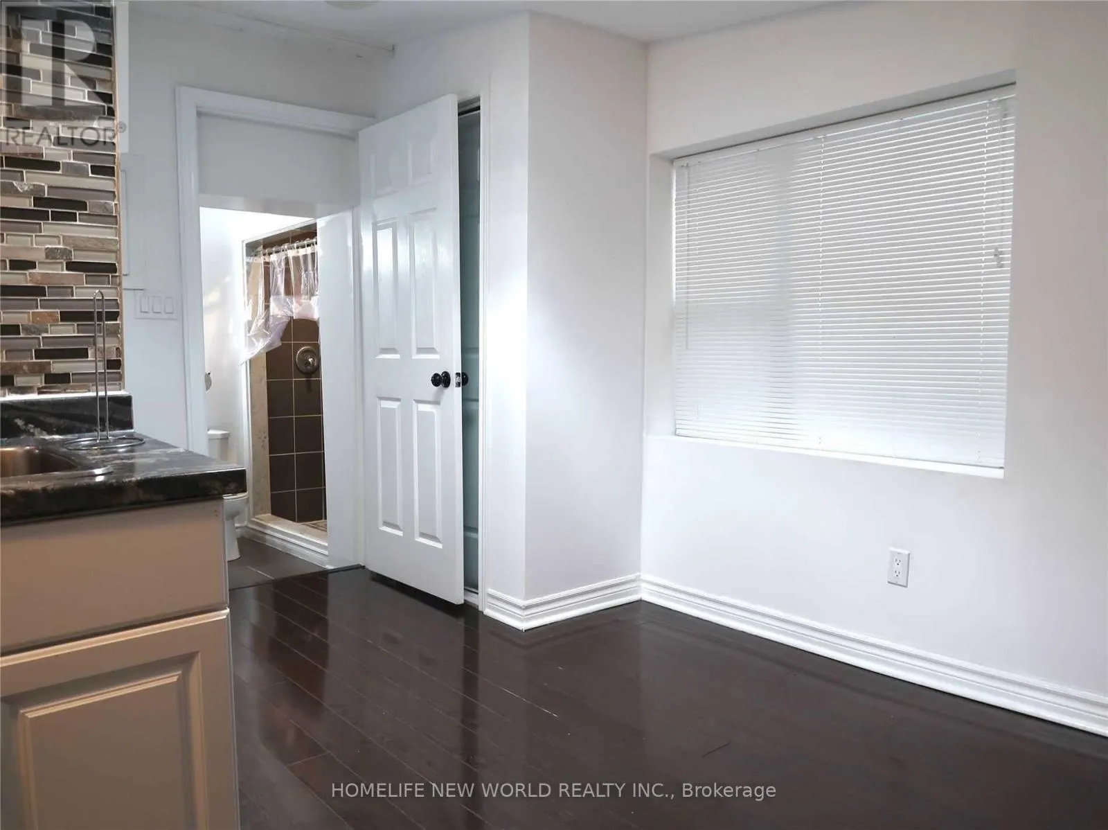 202 - 1514 DAVENPORT ROAD