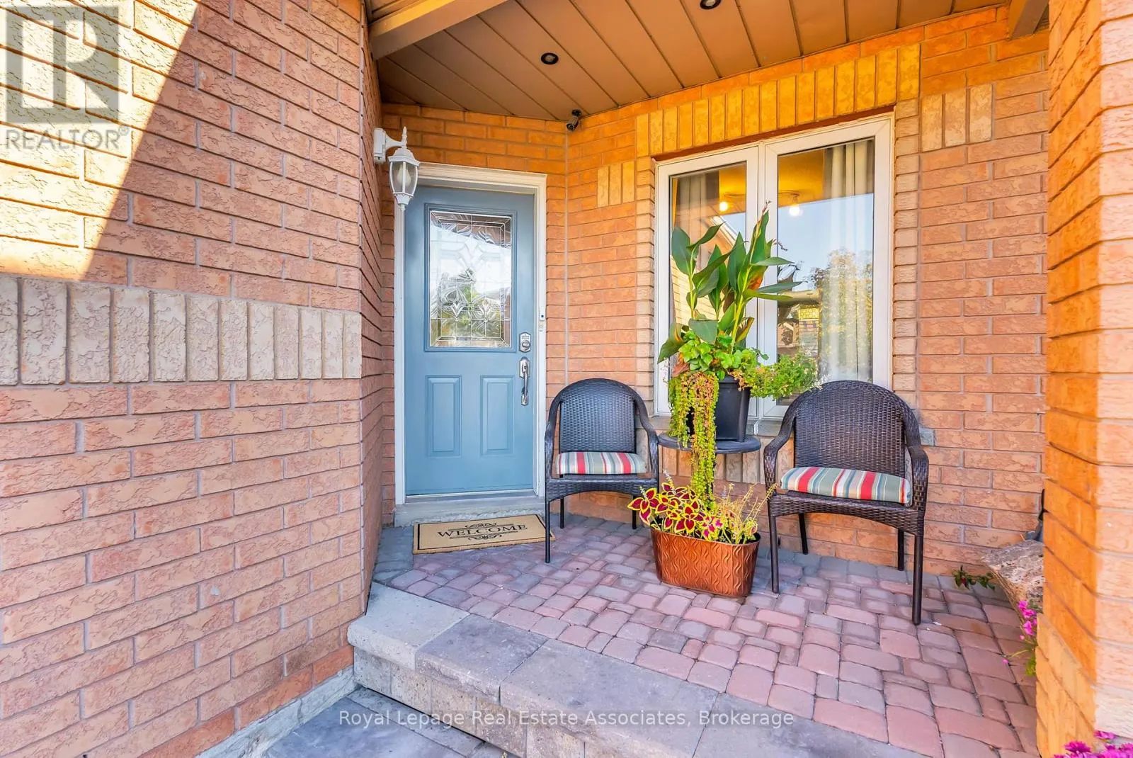 548 LEATHERLEAF DRIVE