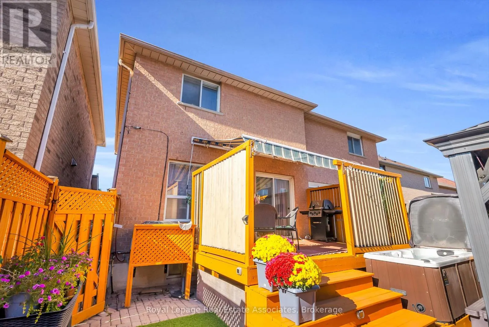 548 LEATHERLEAF DRIVE