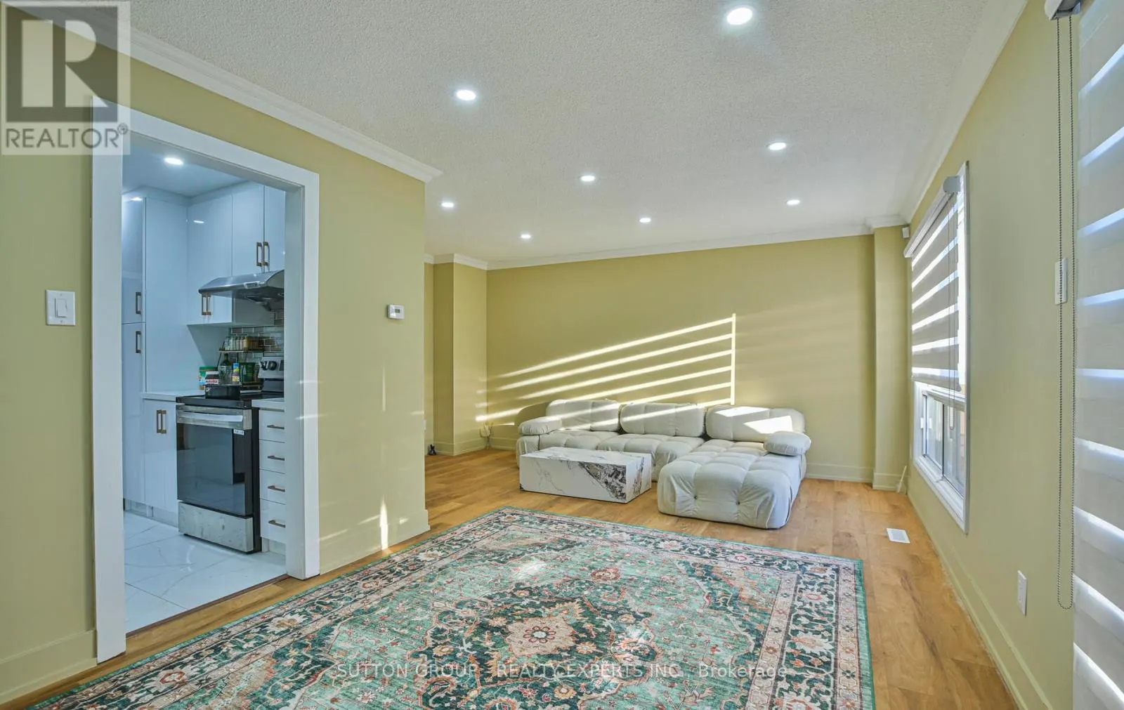 4322 SHELBY CRESCENT