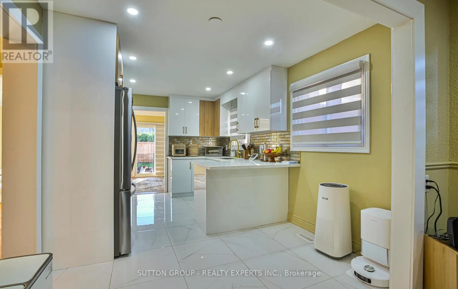 4322 SHELBY CRESCENT