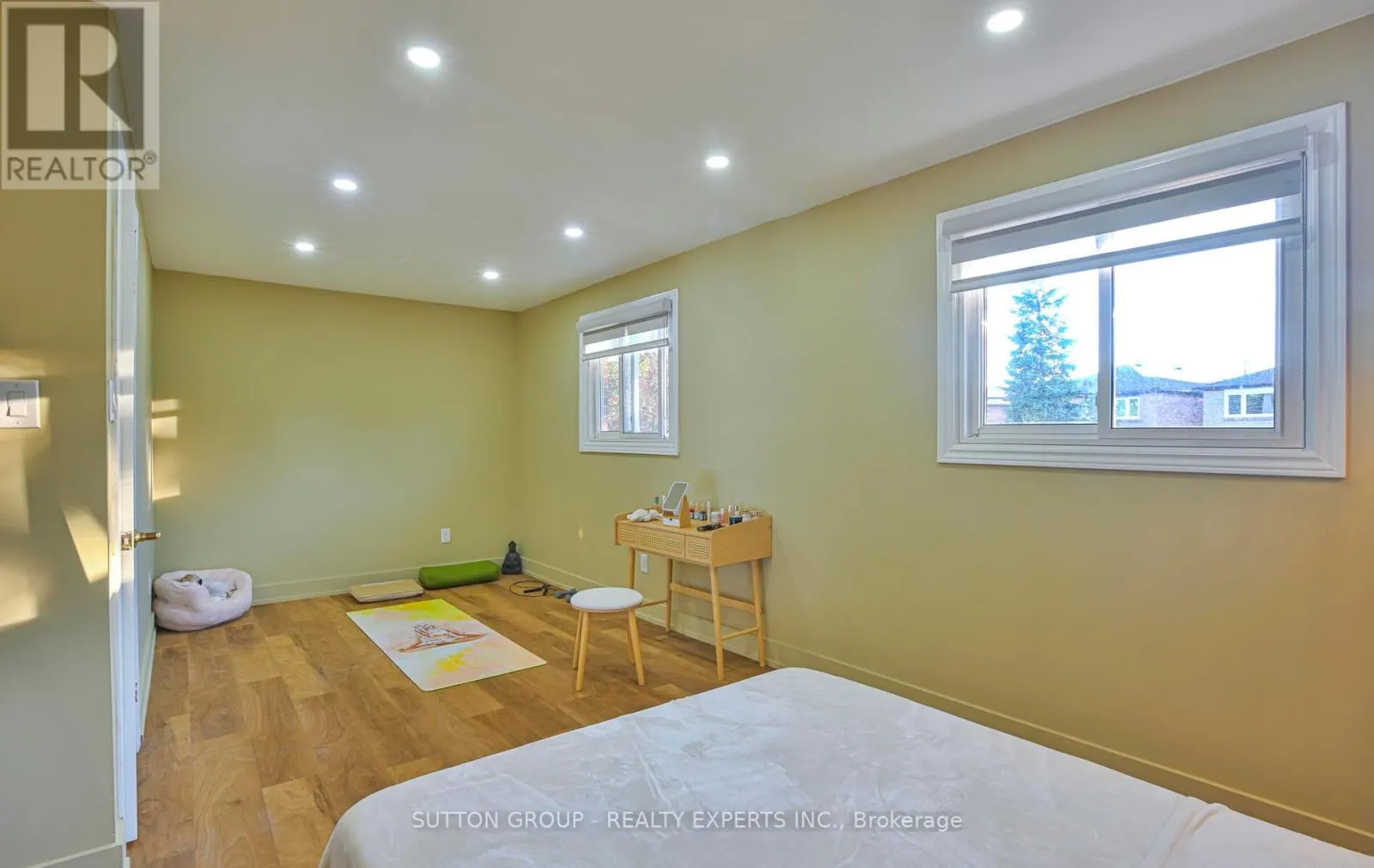 4322 SHELBY CRESCENT