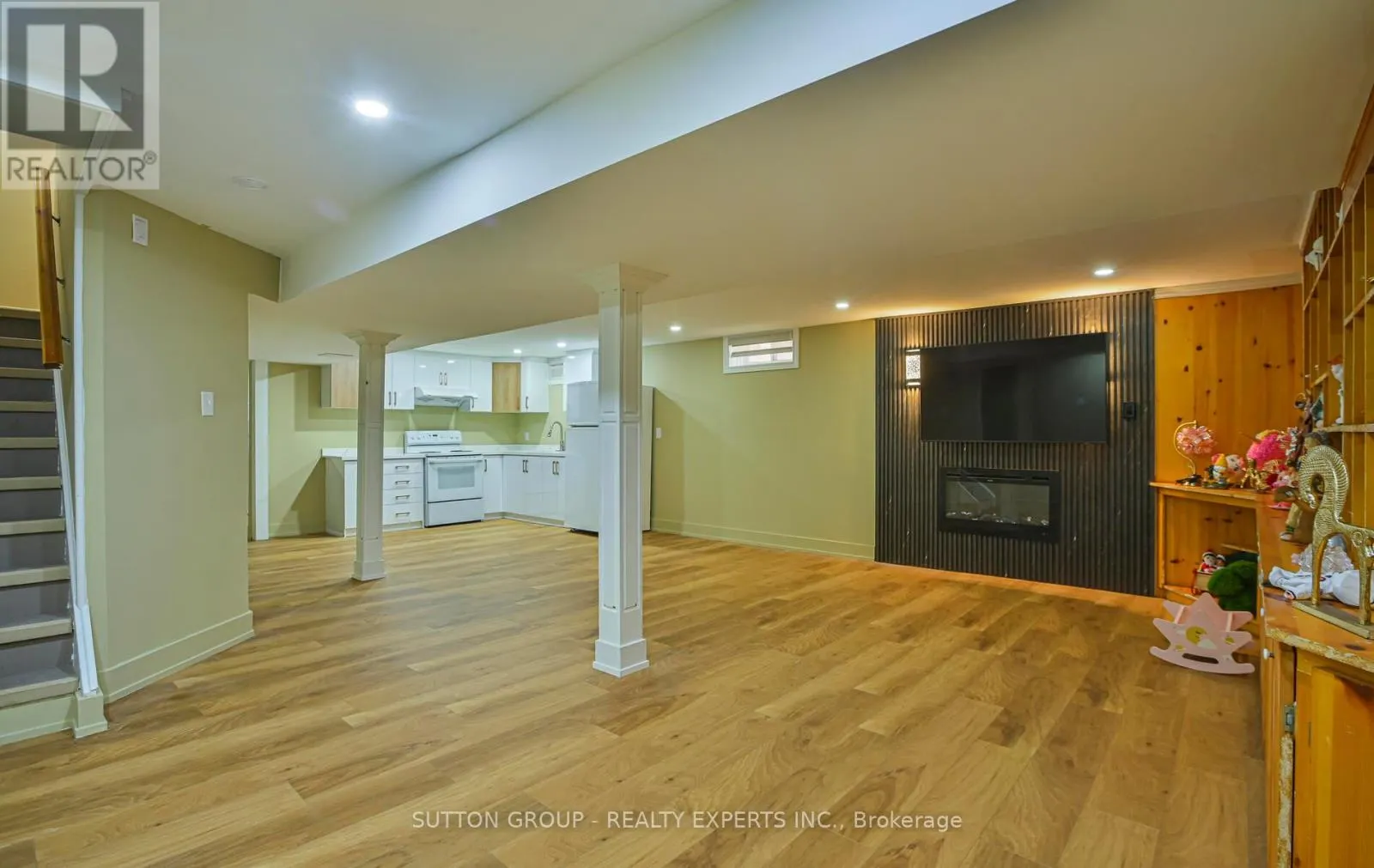 4322 SHELBY CRESCENT