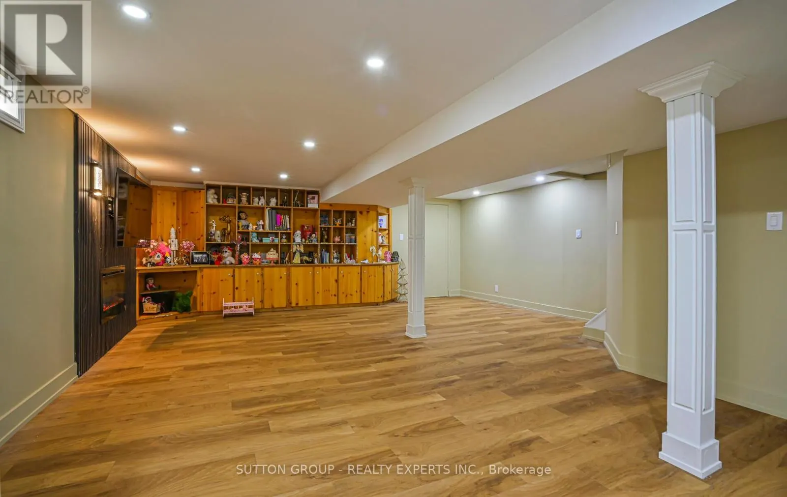 4322 SHELBY CRESCENT