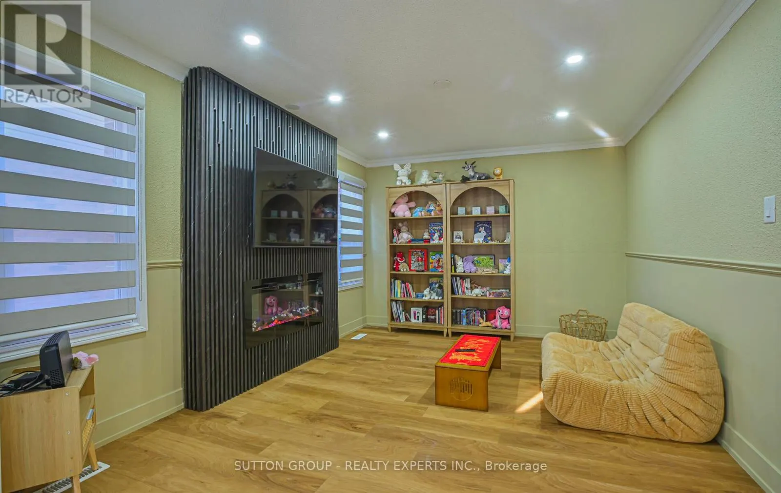4322 SHELBY CRESCENT