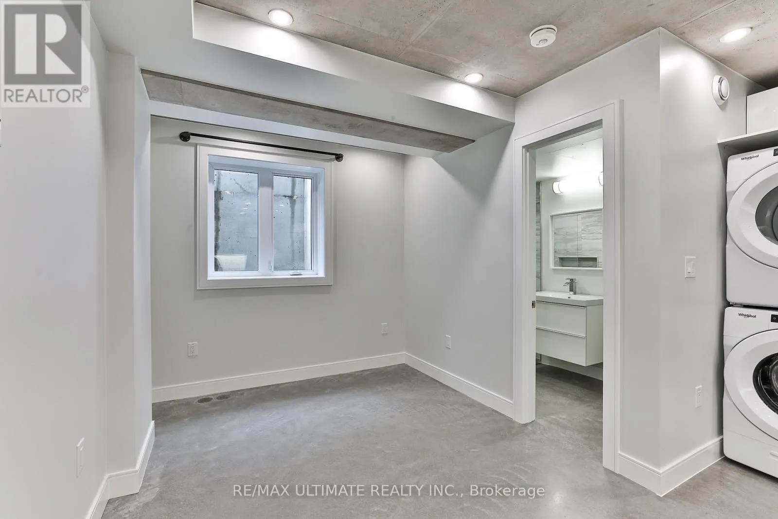 4 - 1745 KEELE STREET