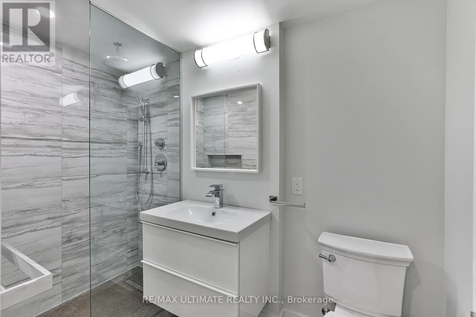 4 - 1745 KEELE STREET
