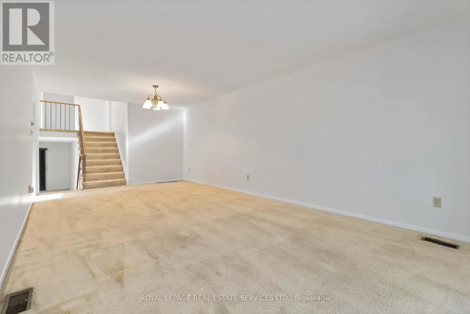 907 THISTLE DOWN CIRCLE