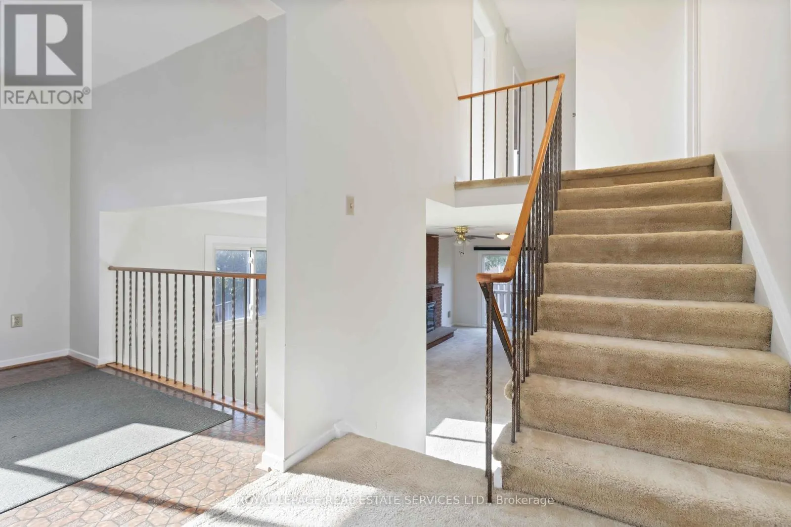 907 THISTLE DOWN CIRCLE