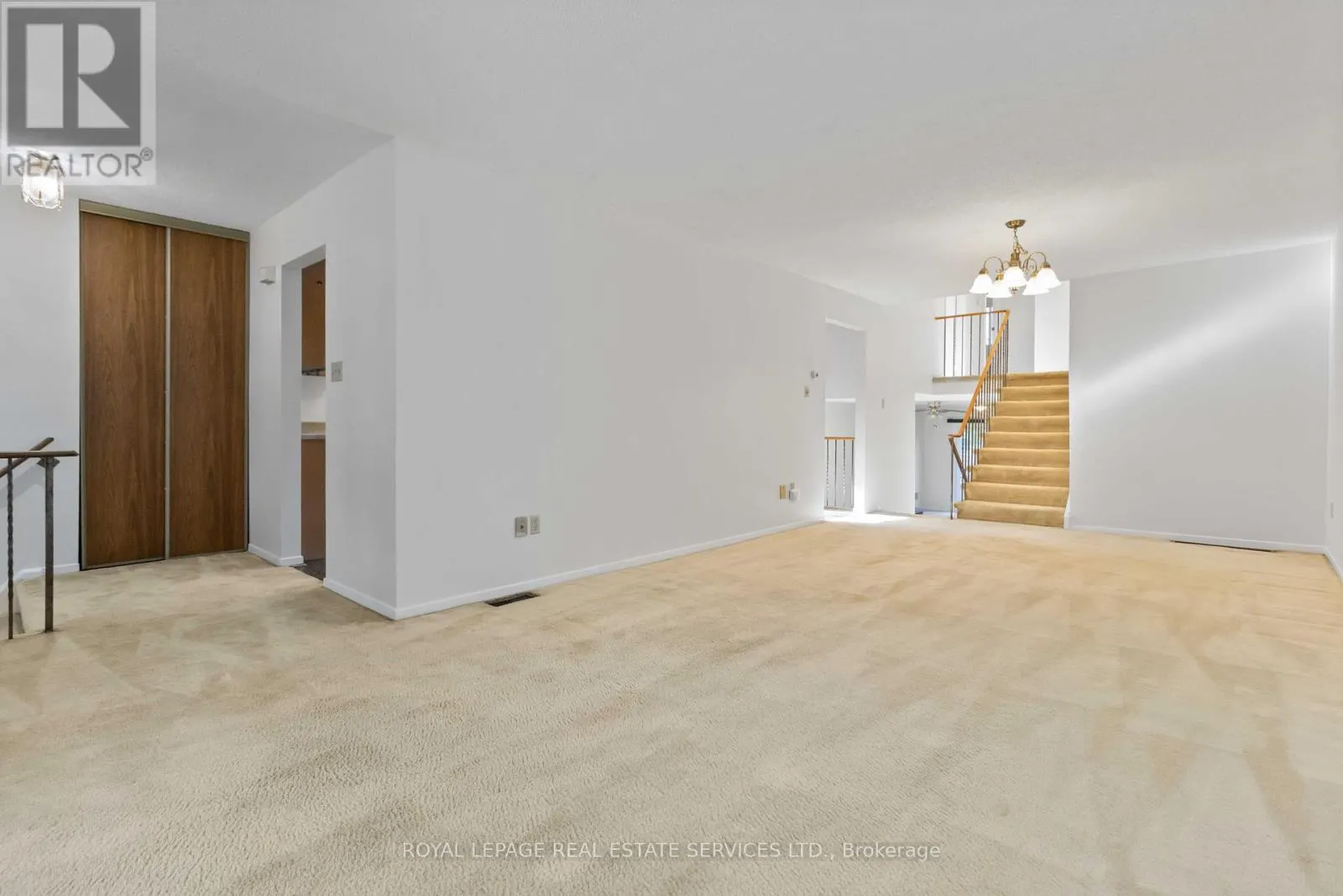 907 THISTLE DOWN CIRCLE
