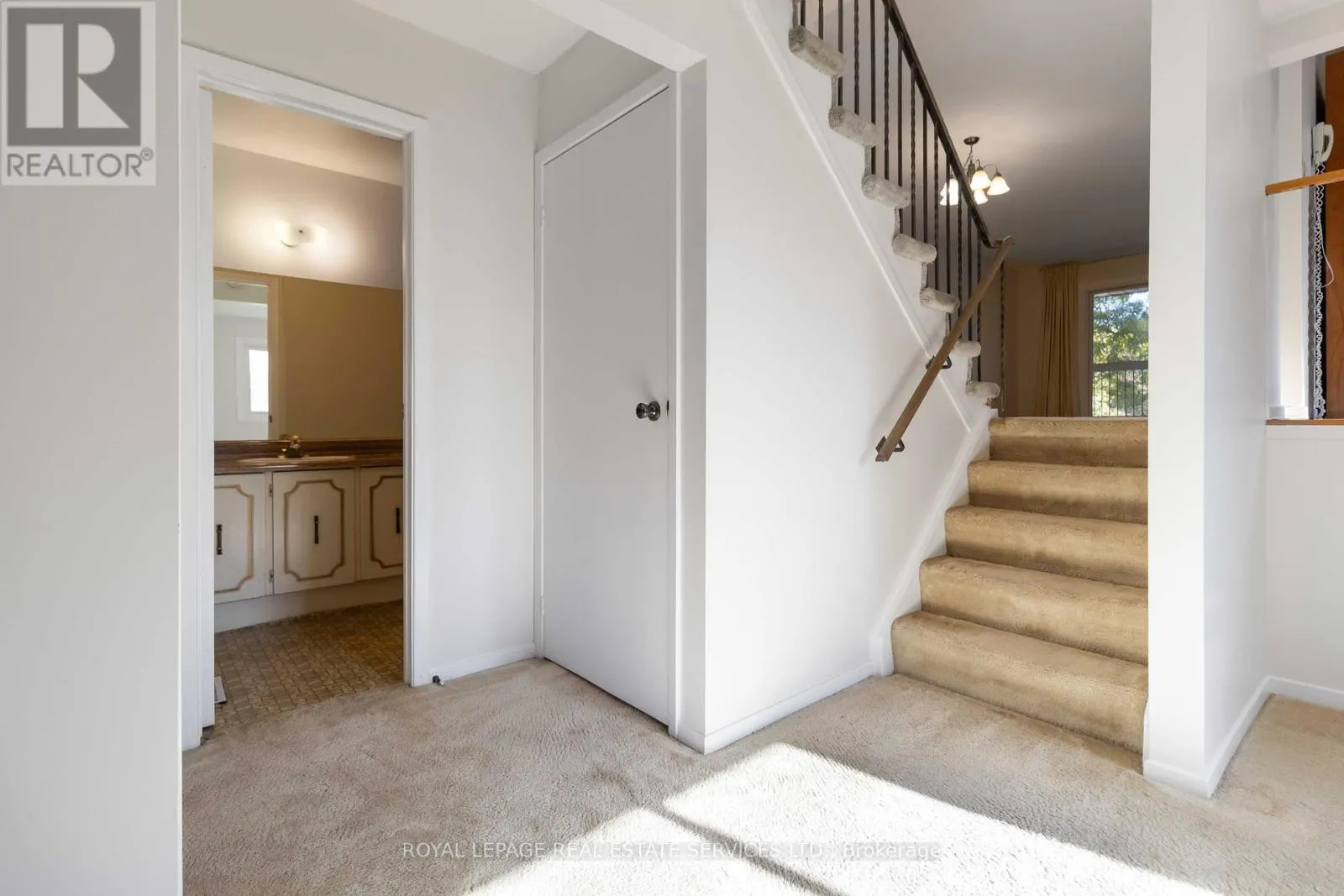 907 THISTLE DOWN CIRCLE