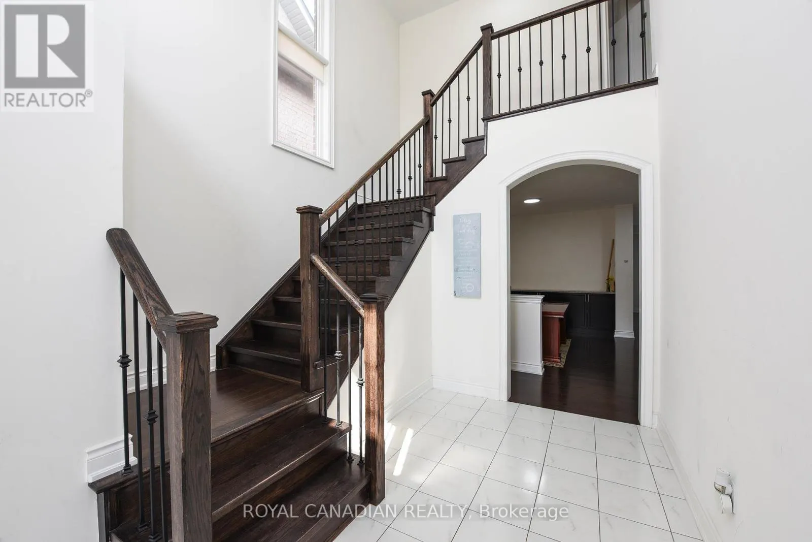 UPPER - 8 PRAIRIE CREEK CRESCENT
