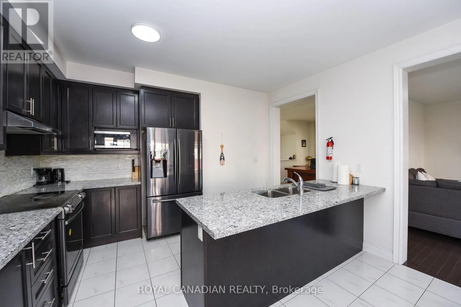 UPPER - 8 PRAIRIE CREEK CRESCENT