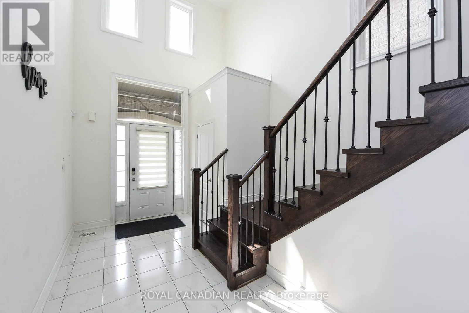 UPPER - 8 PRAIRIE CREEK CRESCENT