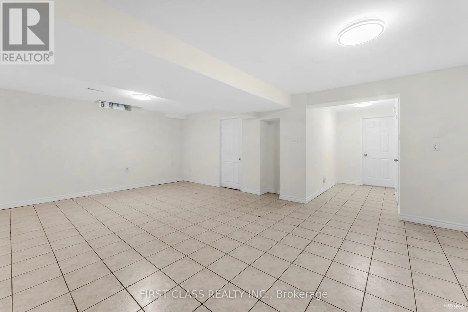 4290 RADISSON CRESCENT