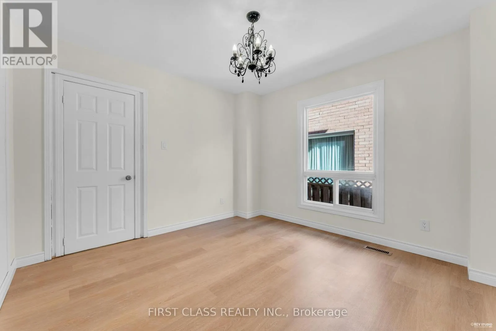 4290 RADISSON CRESCENT