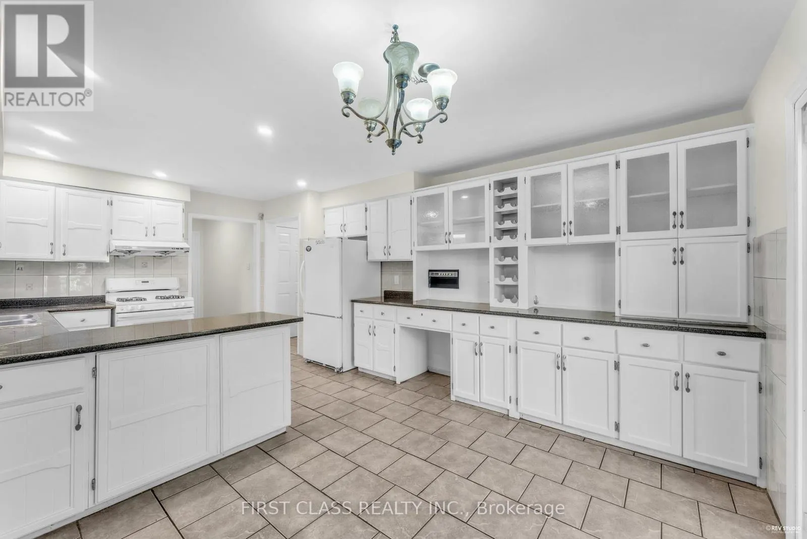 4290 RADISSON CRESCENT