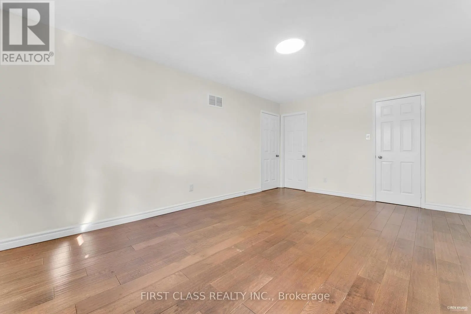 4290 RADISSON CRESCENT