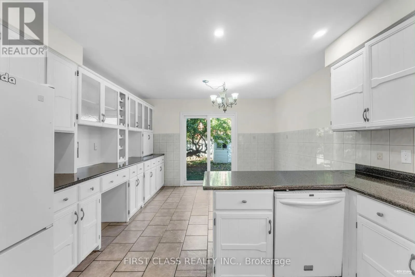 4290 RADISSON CRESCENT