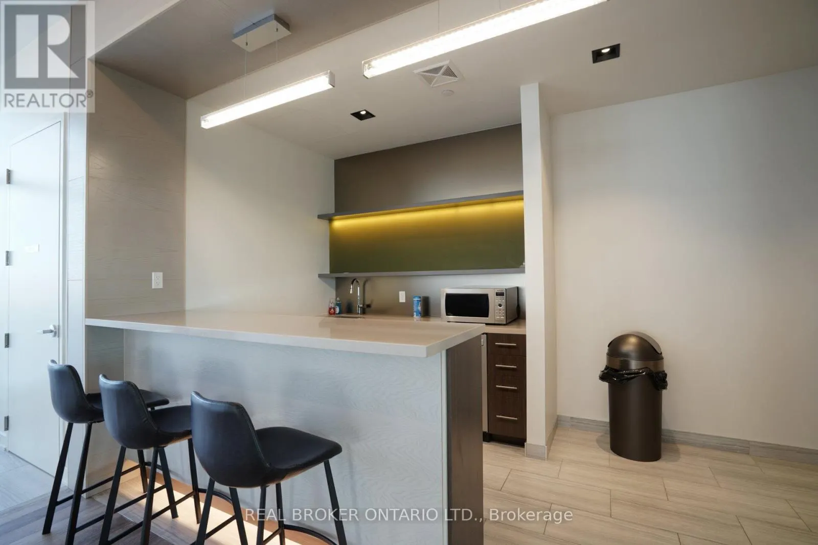 1205 - 4633 GLEN ERIN DRIVE