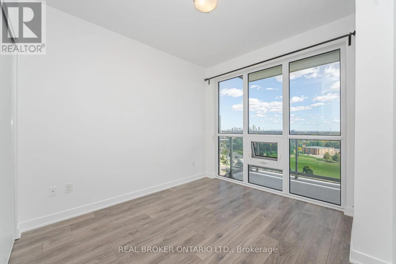 1205 - 4633 GLEN ERIN DRIVE