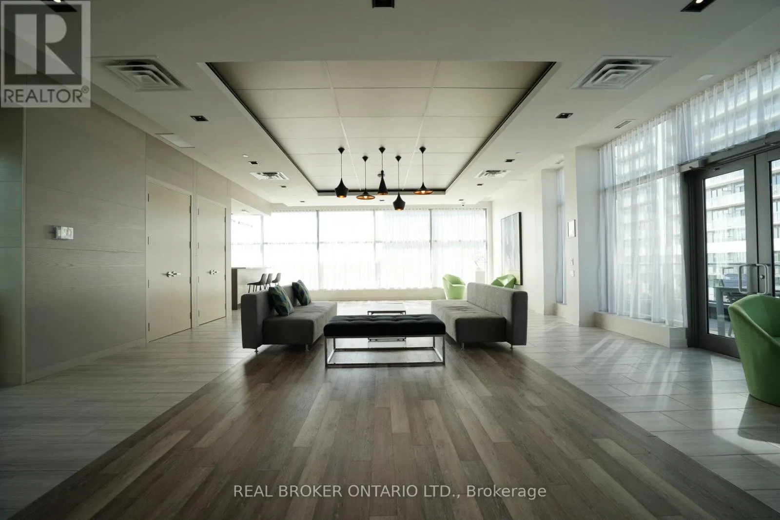 1205 - 4633 GLEN ERIN DRIVE