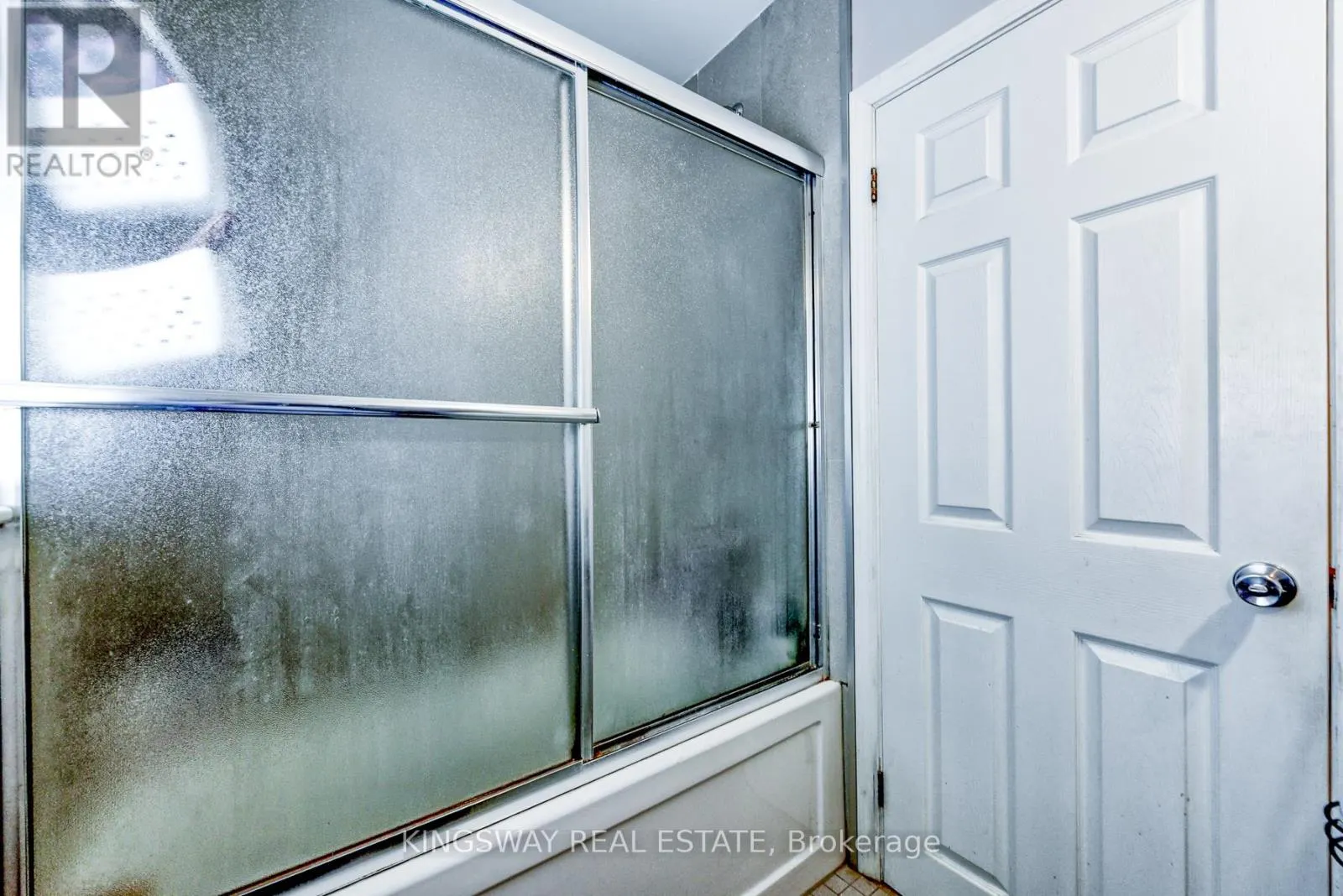 29 EVANS AVENUE