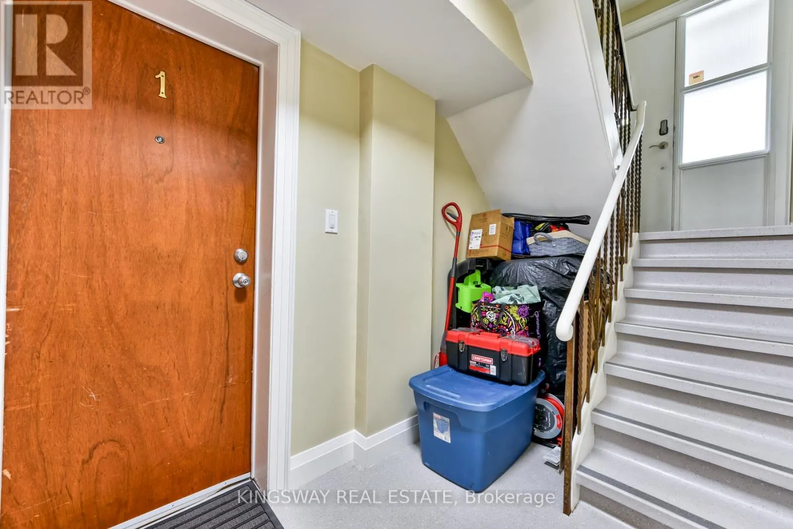 29 EVANS AVENUE