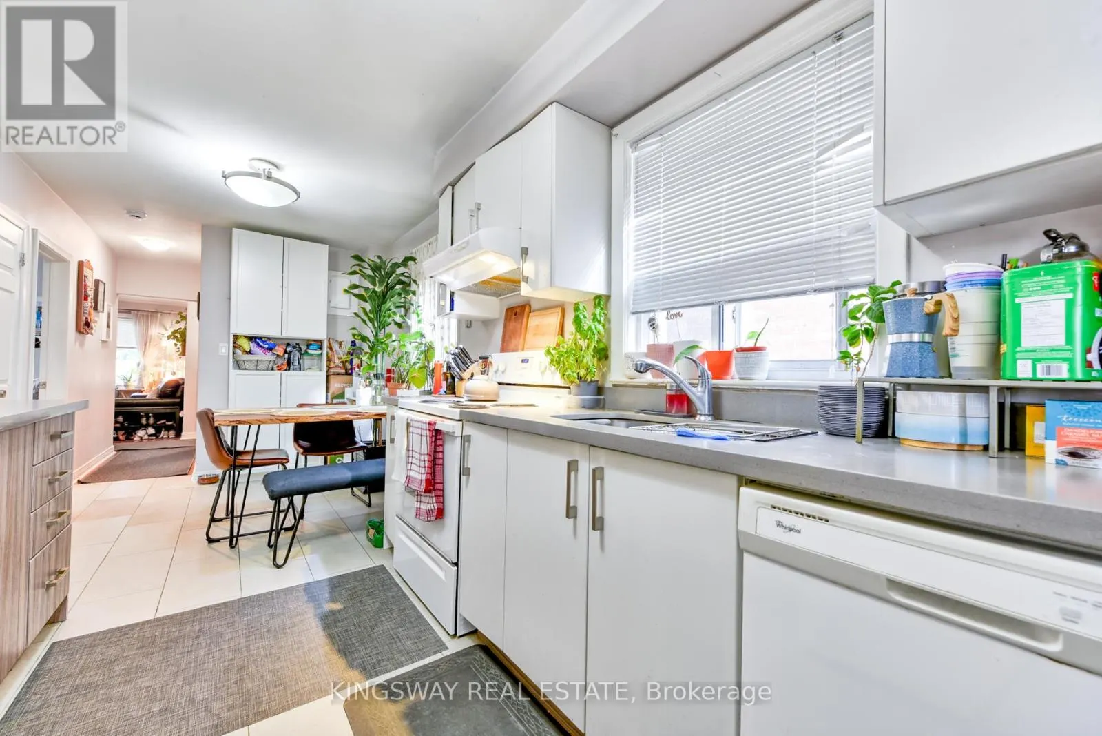 29 EVANS AVENUE