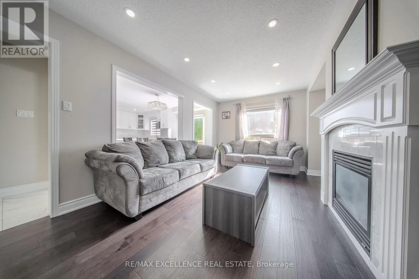 111 RIVER ROCK CRESCENT