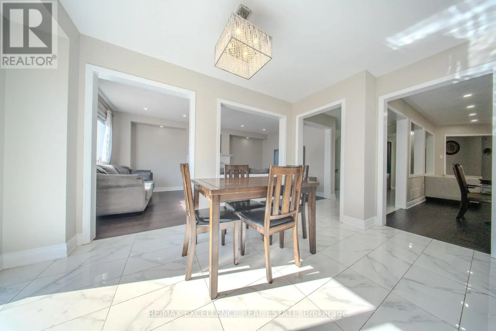 111 RIVER ROCK CRESCENT