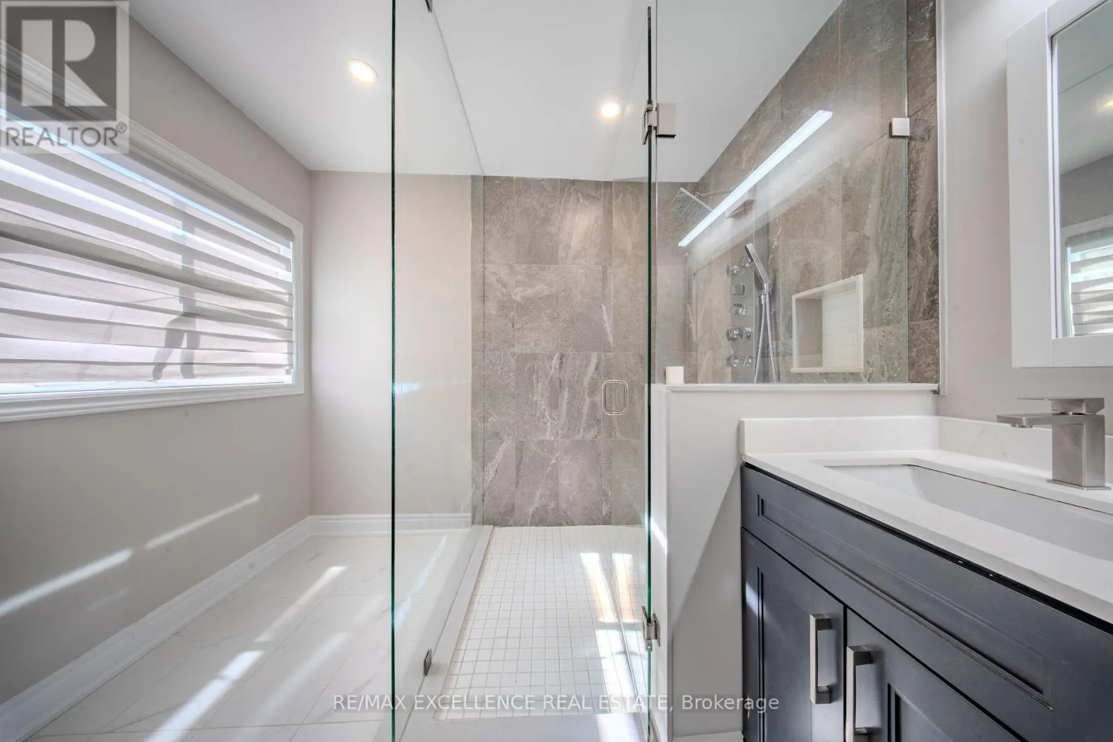 111 RIVER ROCK CRESCENT