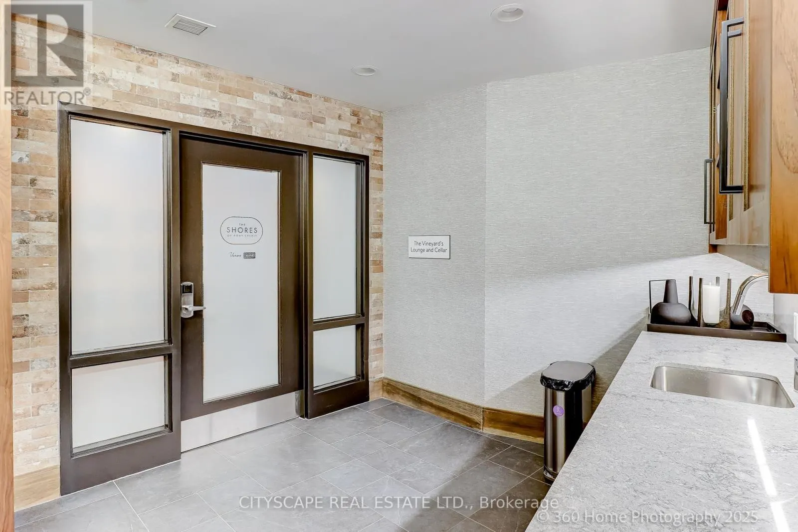 119 HIGH STREET W