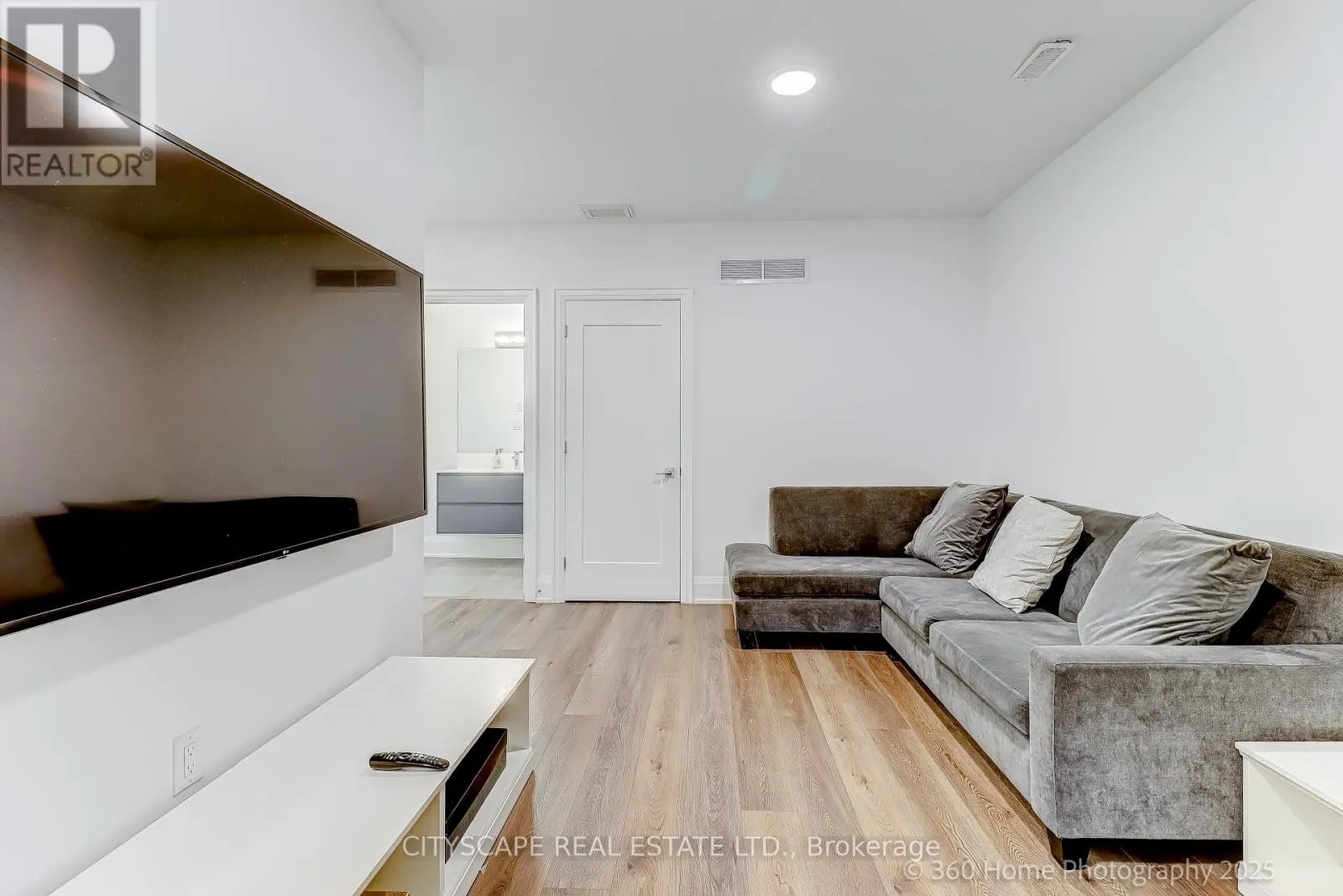 119 HIGH STREET W