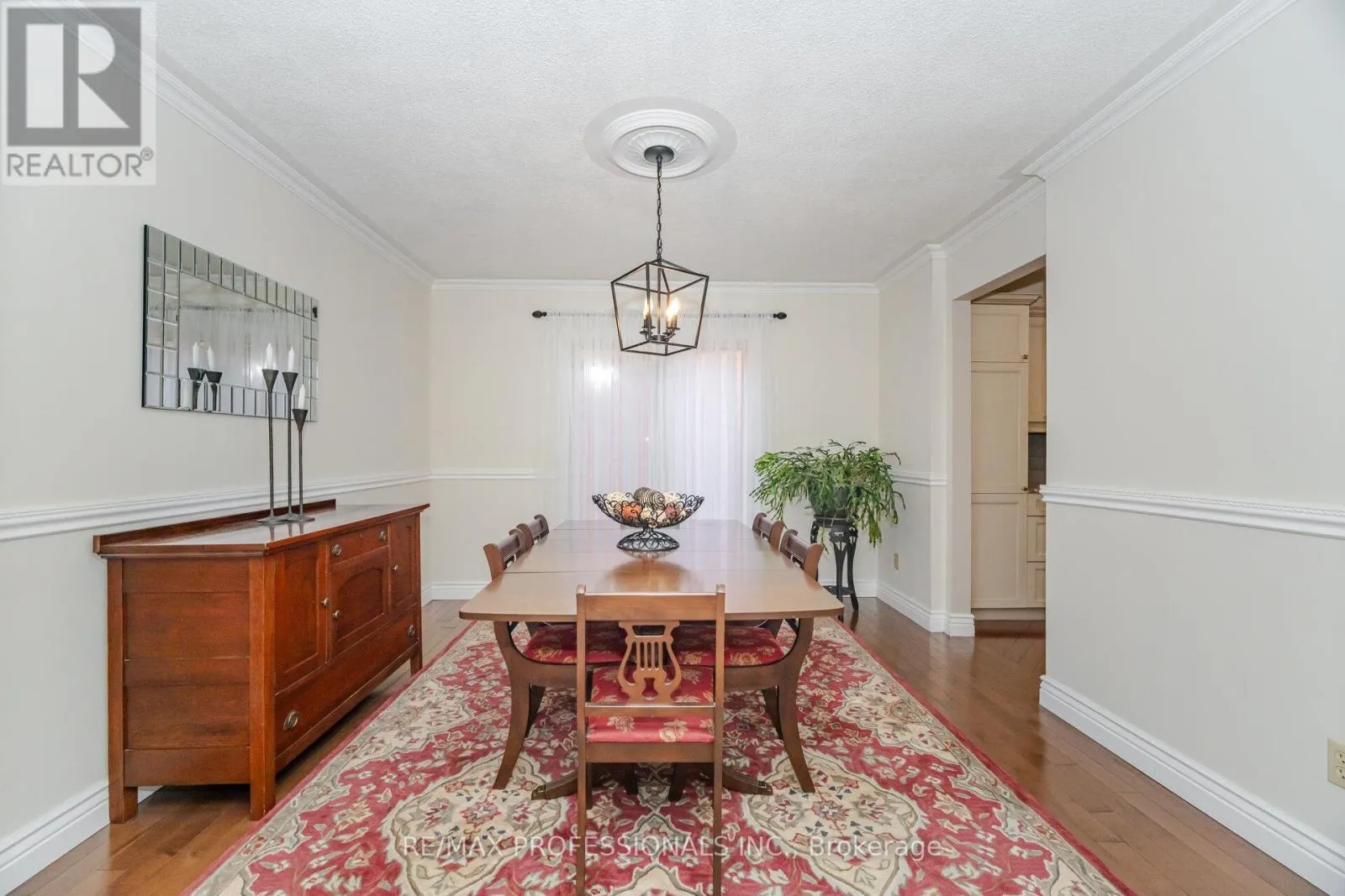 6 CAIRNMORE COURT