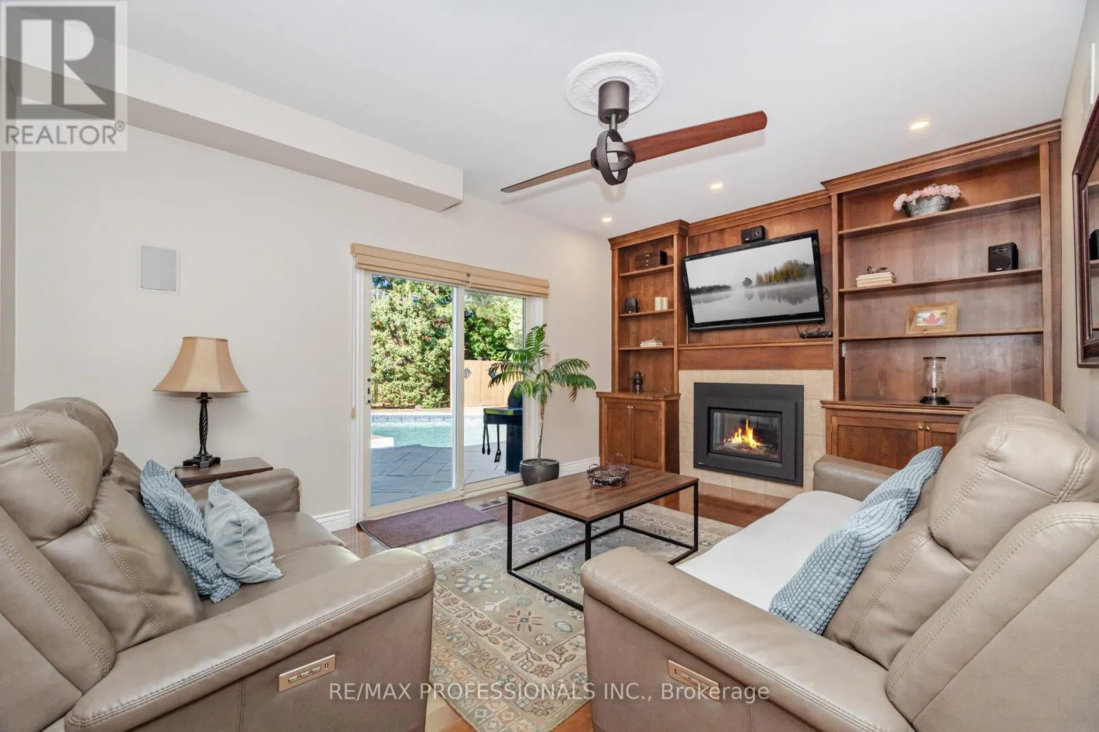 6 CAIRNMORE COURT