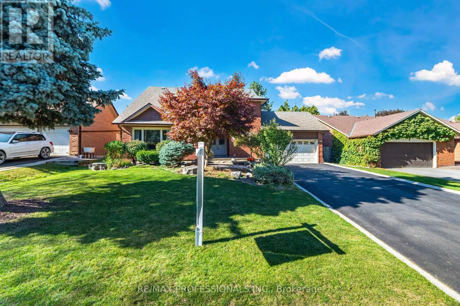6 CAIRNMORE COURT