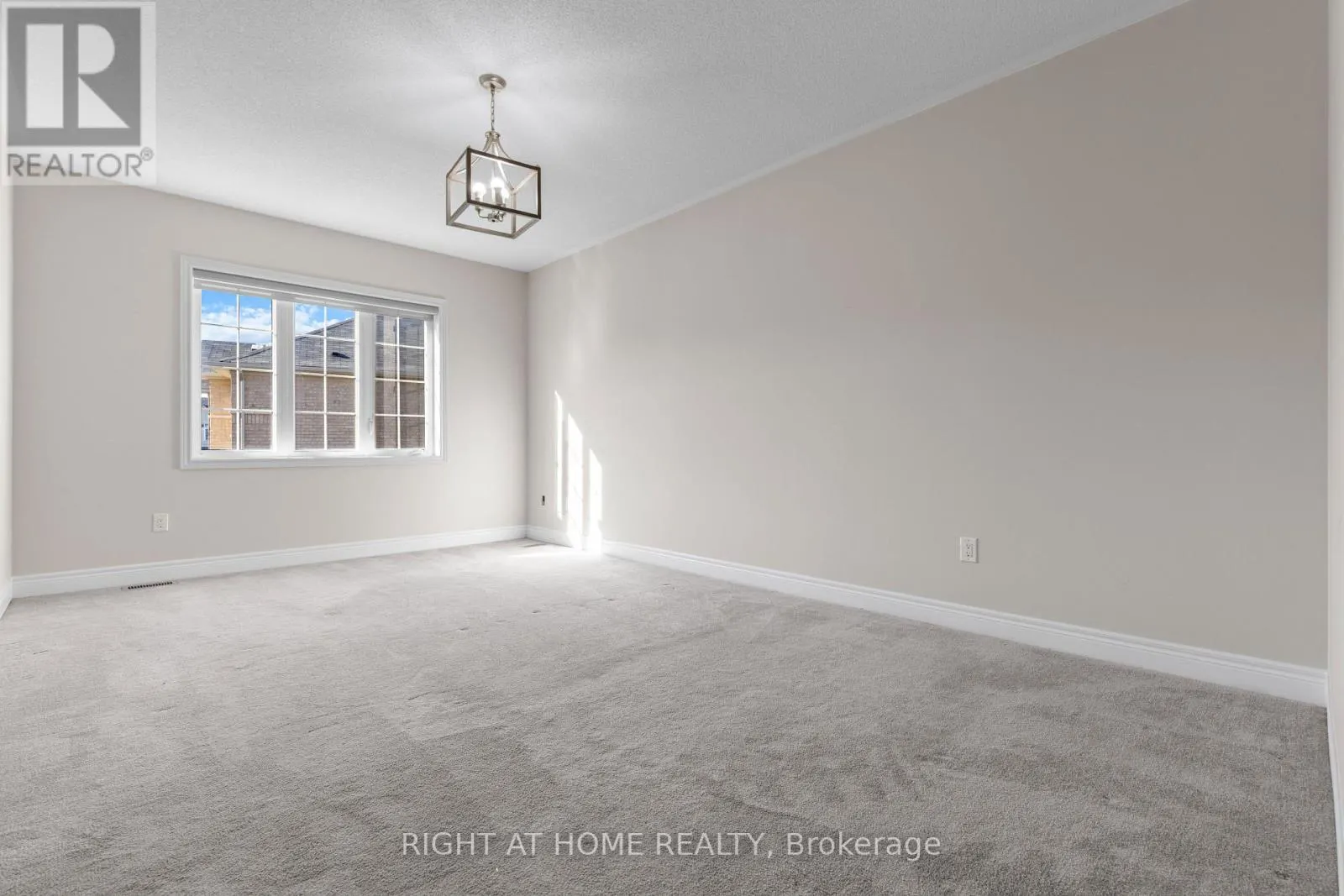 23 DUFFEL CRESCENT