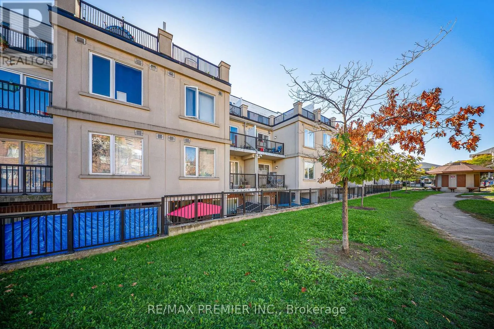 2046 - 3033 FINCH AVENUE