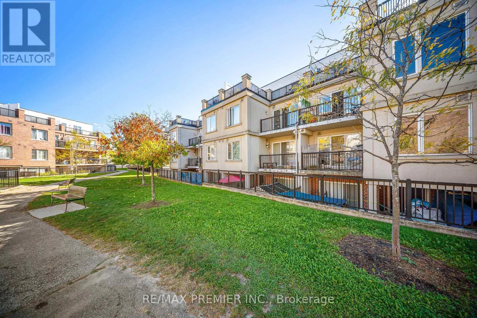 2046 - 3033 FINCH AVENUE
