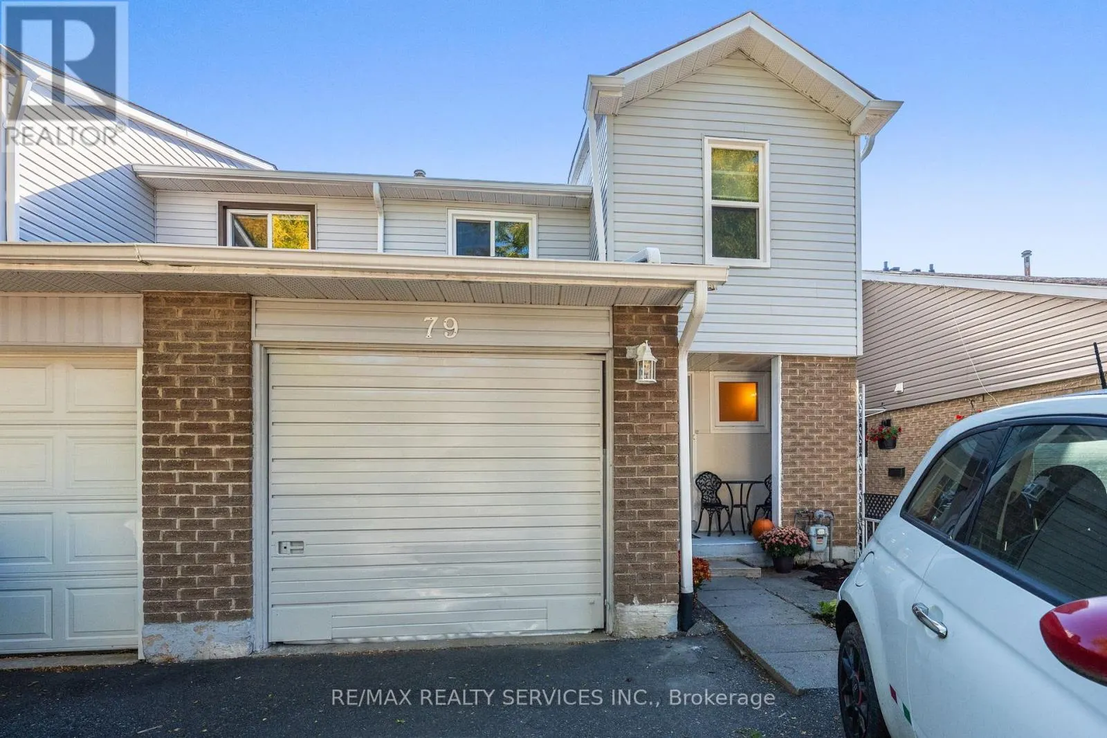 79 ROYAL SALISBURY WAY