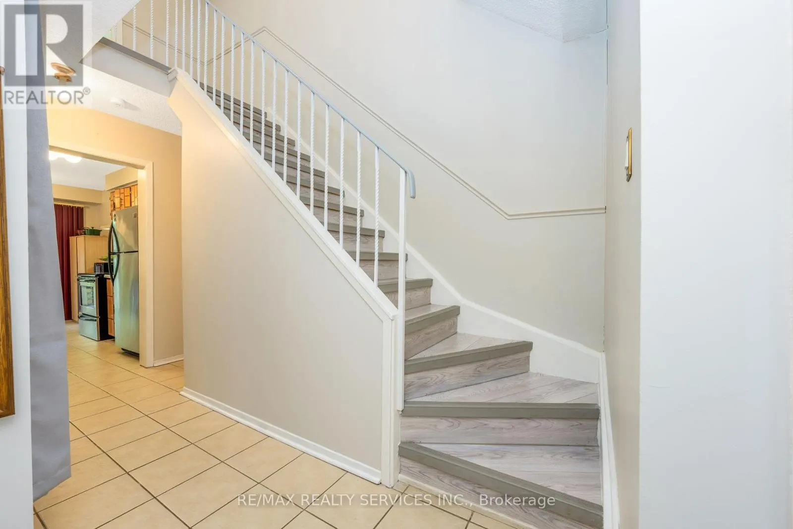 79 ROYAL SALISBURY WAY