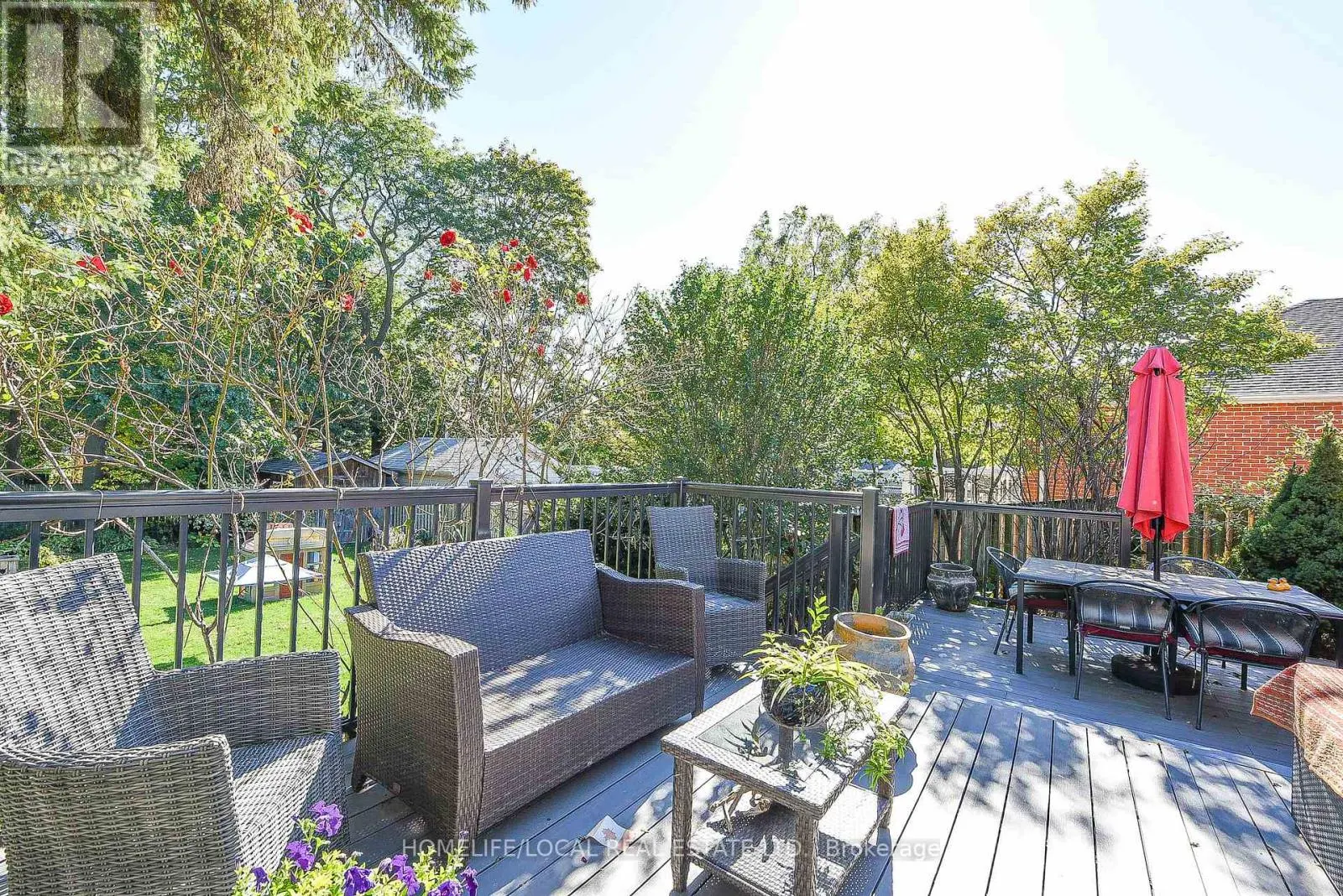 570 EXBURY CRESCENT