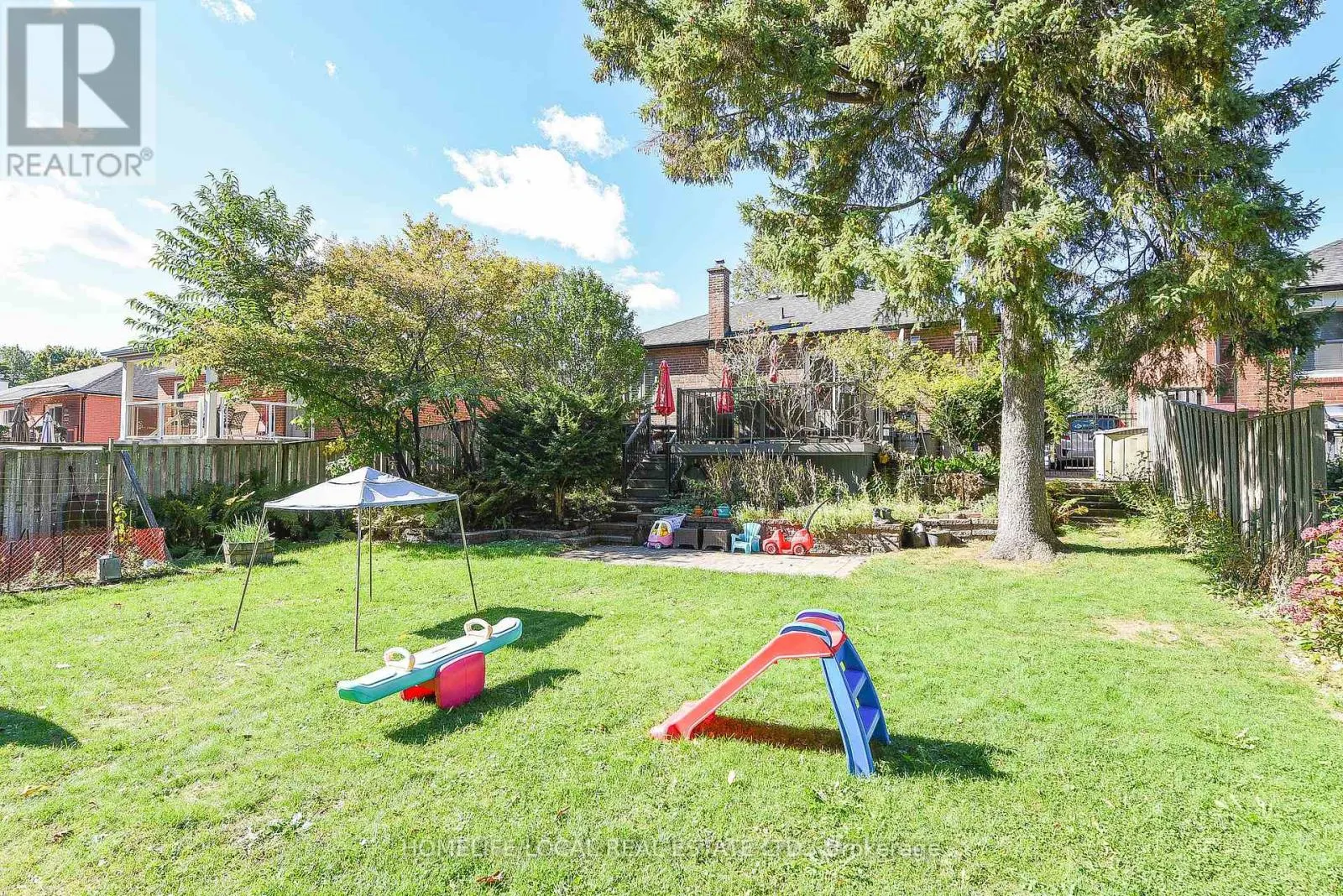570 EXBURY CRESCENT