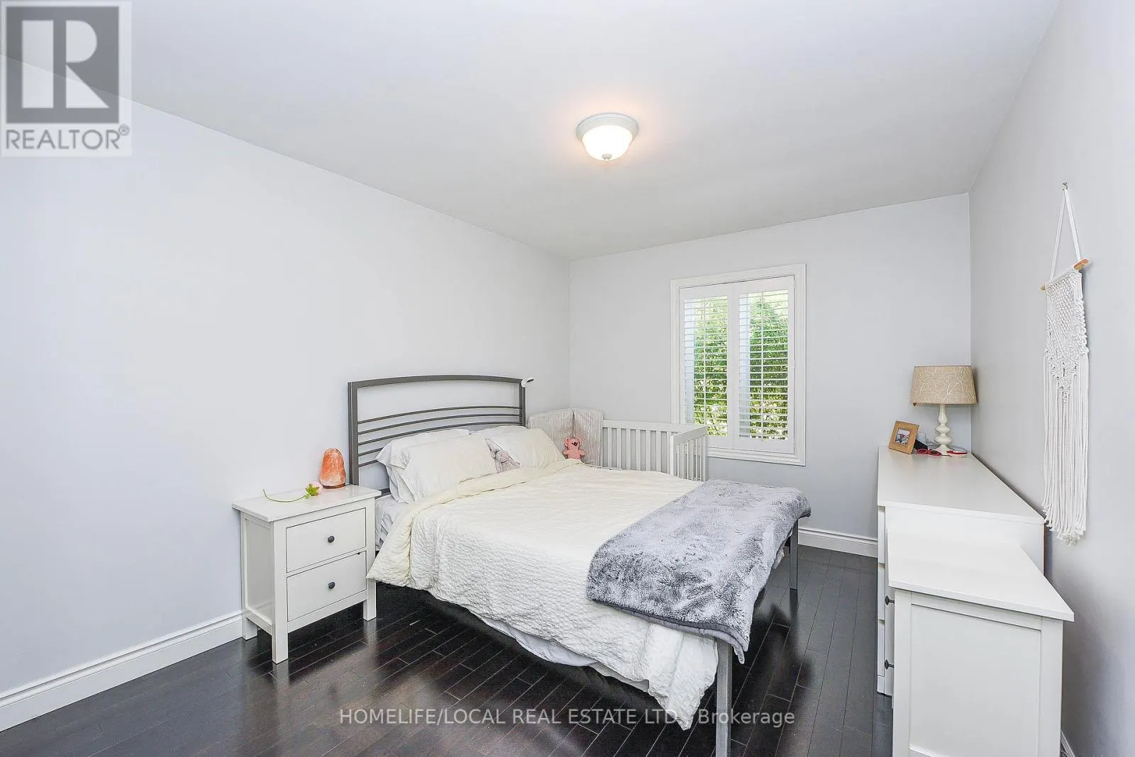 570 EXBURY CRESCENT