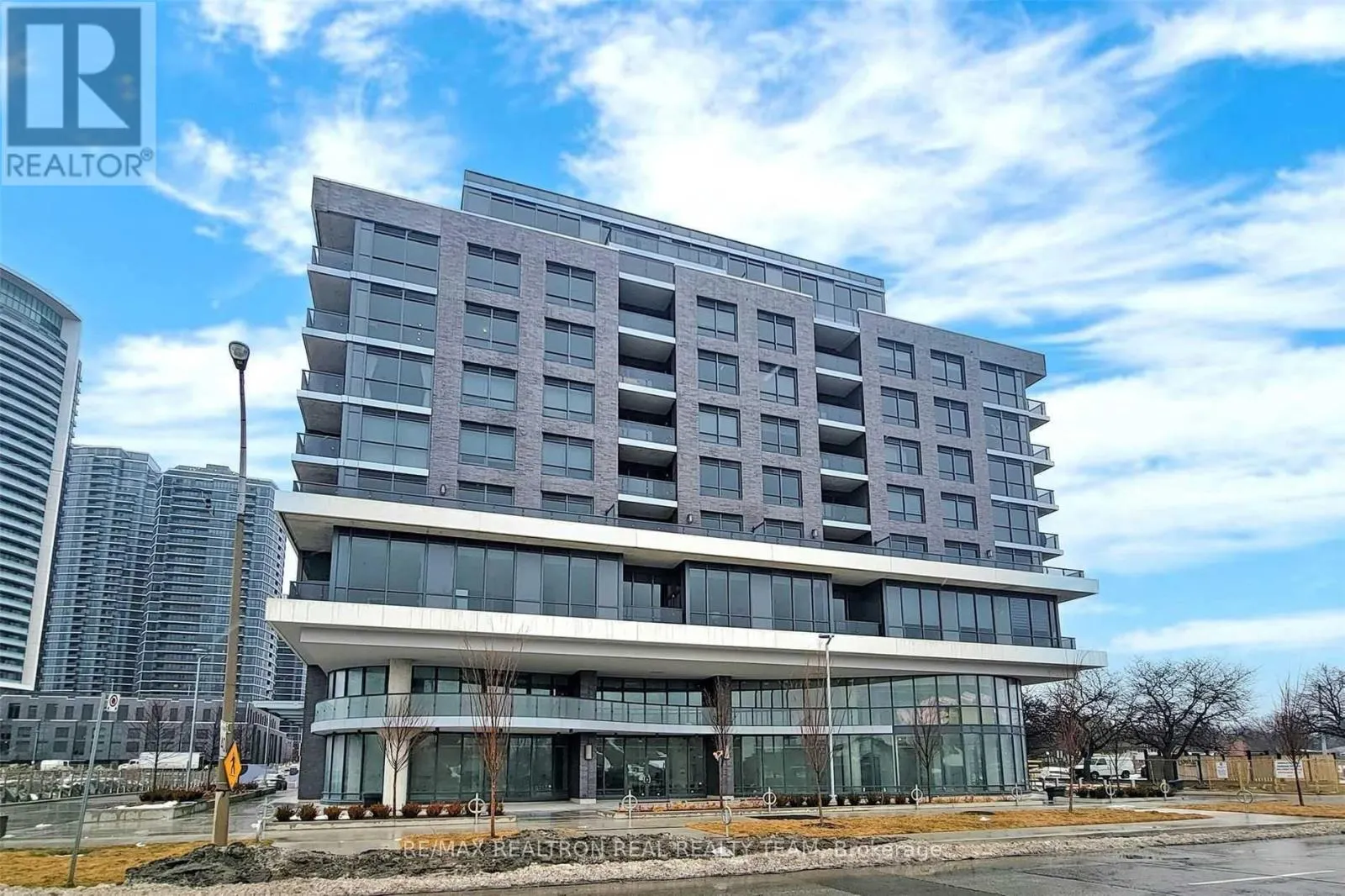 502 - 10 GIBBS ROAD